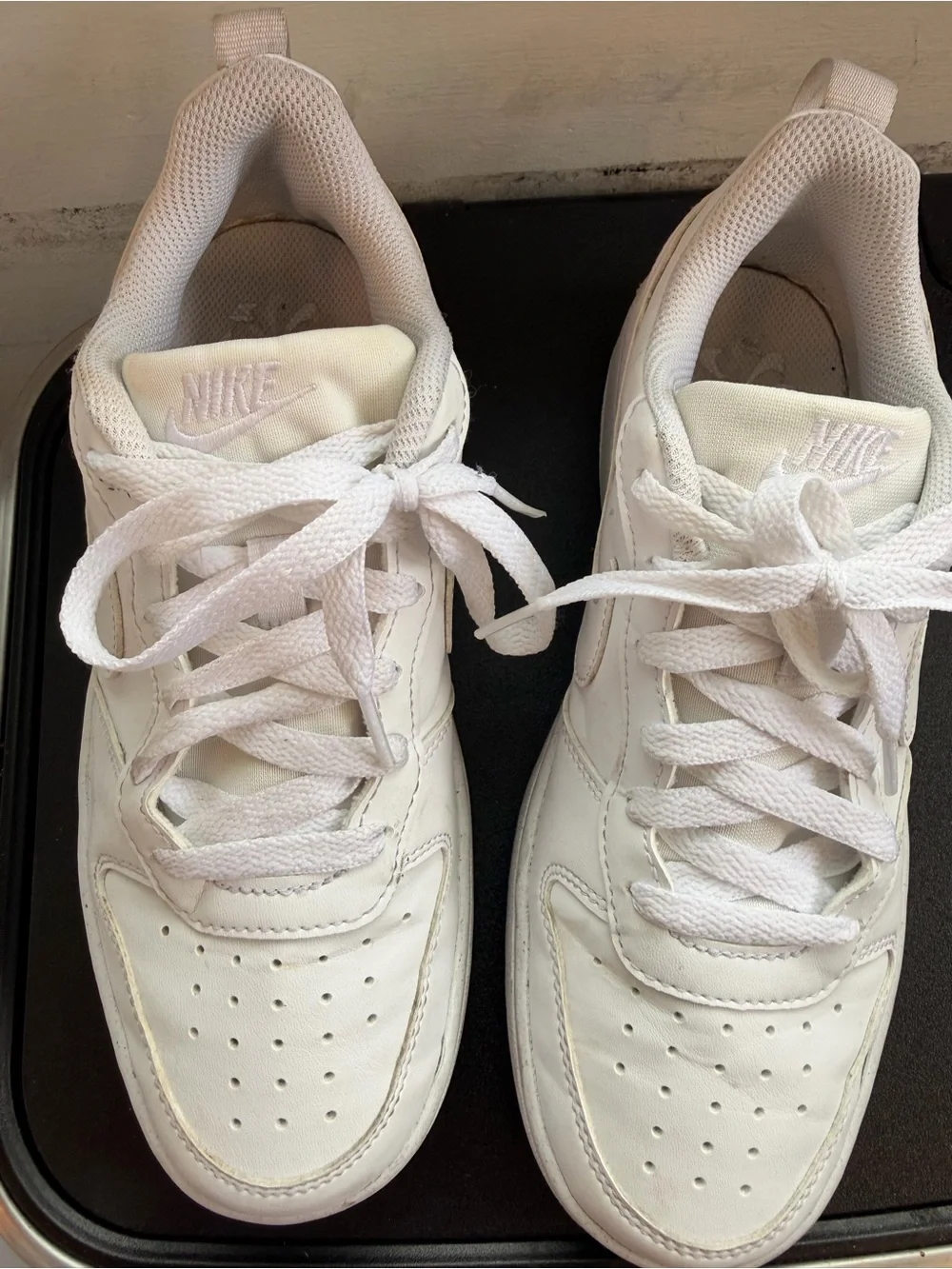 Nike  Plain White Lace-Up Sneakers 4 1/2